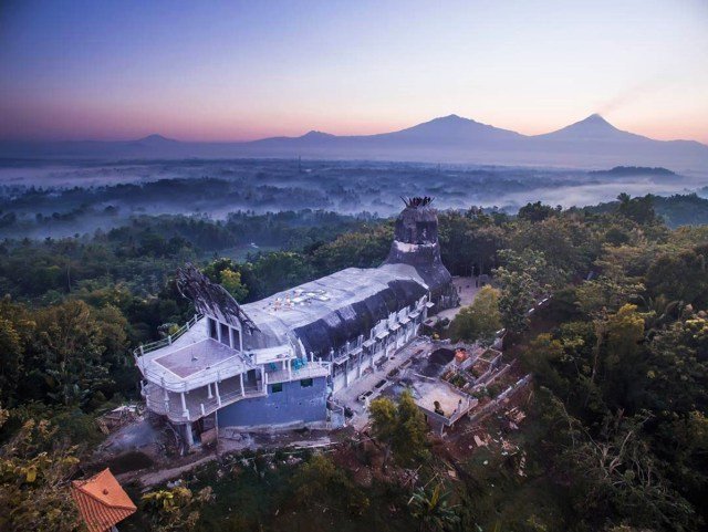Gereja Ayam Bukit Rhema Magelang