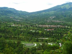 View from Ketep Pass. Img: wikicommons/Ng Min Shen