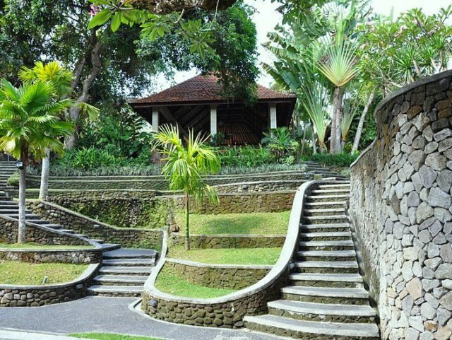 area museum
