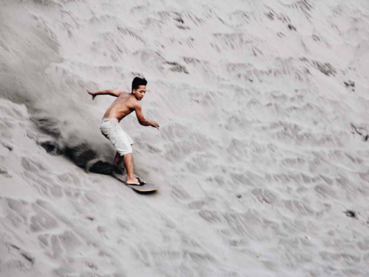 Gumuk Pasir Parangtritis Sandboarding