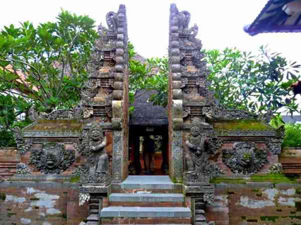 gapura bali