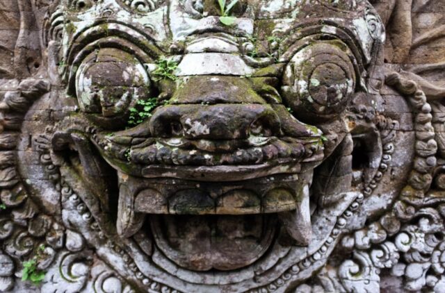 Ornamen Istana Ubud