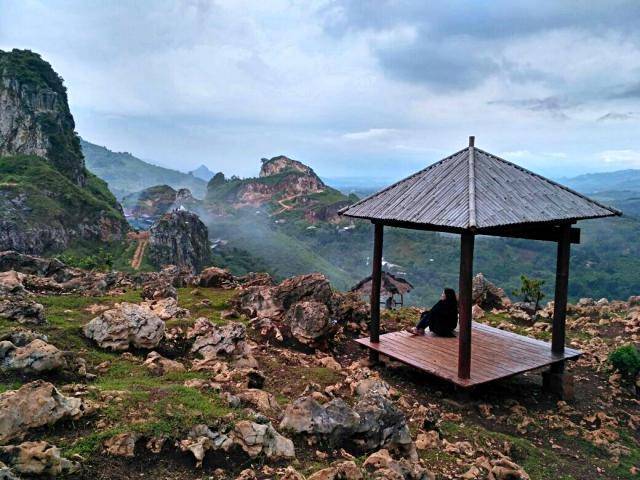 gazebo diatas bukit