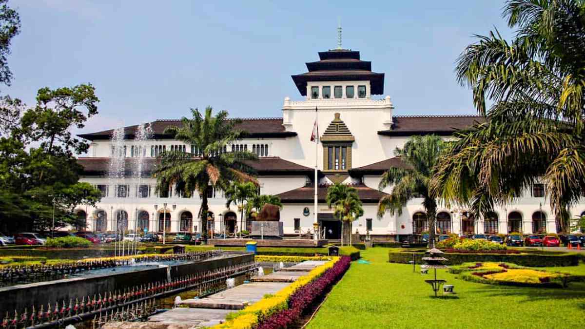 Gedung Sate Museum Bandung Guide & Entrance Ticket