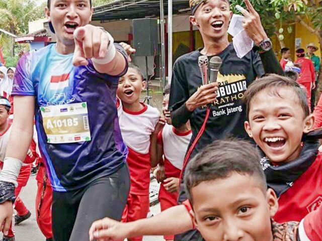 Children at Borobudur Marathon