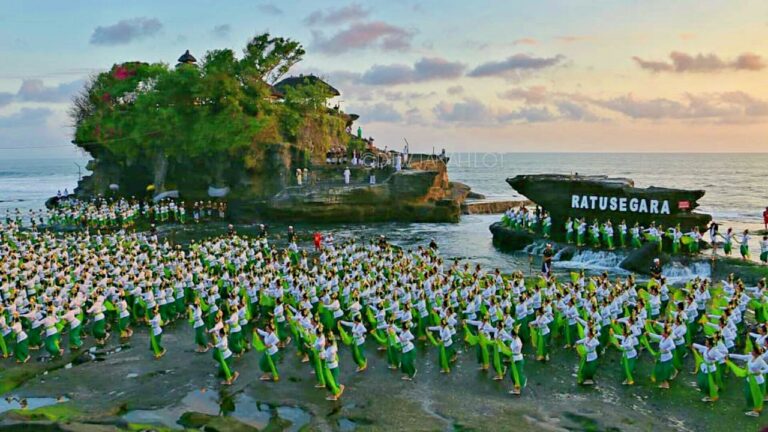 tanah lot arts festival last year