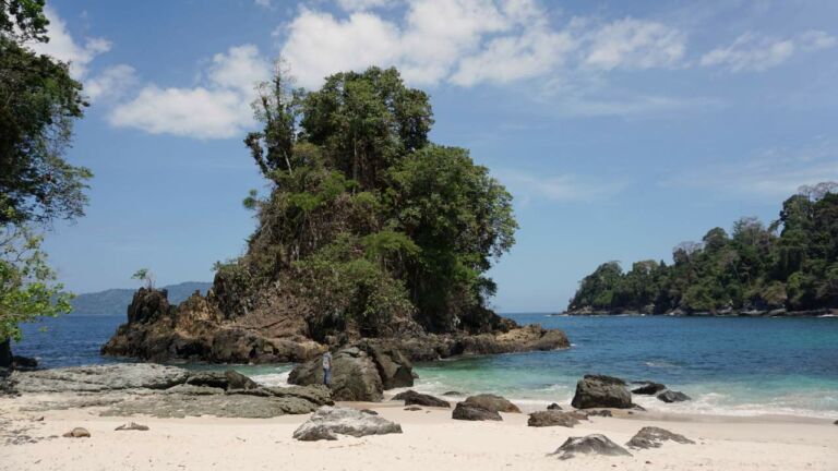 teluk hijau banyuwangi