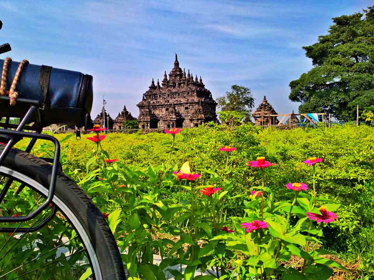 cycling track candi plaosan 