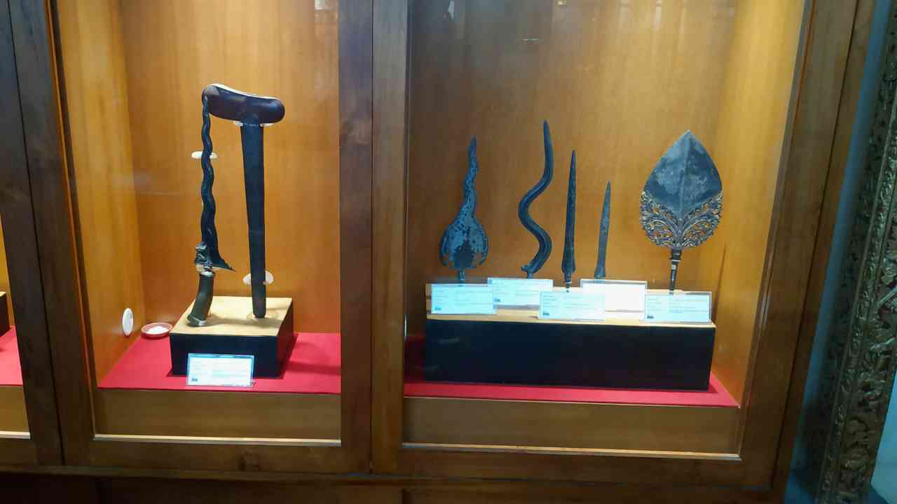 balinese dagger 