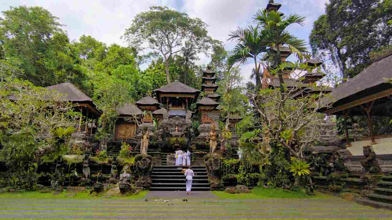 gunung lebah shrine 