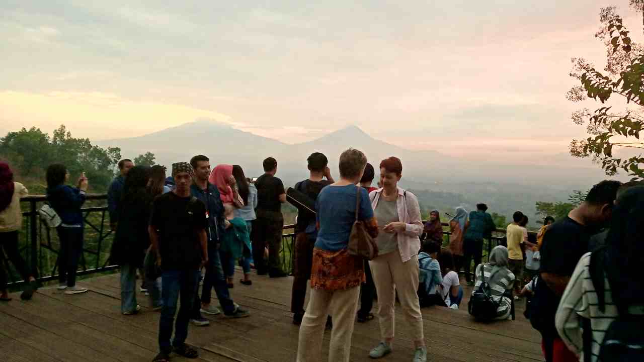 punthuk setumbu sunrise deck