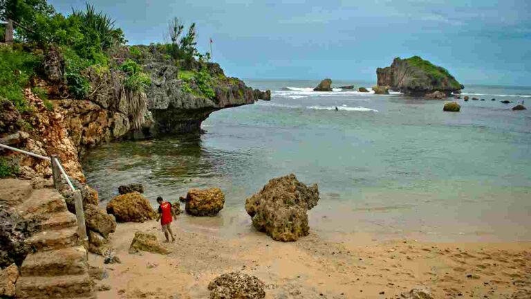 Ngandong cliff