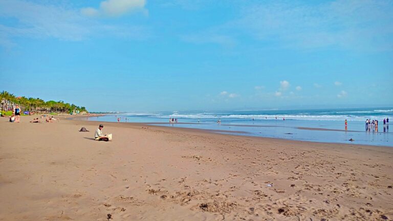 petitenget beach