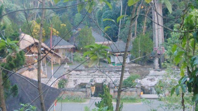 elephant cave ubud bathing pool