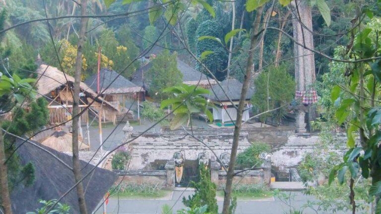 elephant cave ubud bathing pool