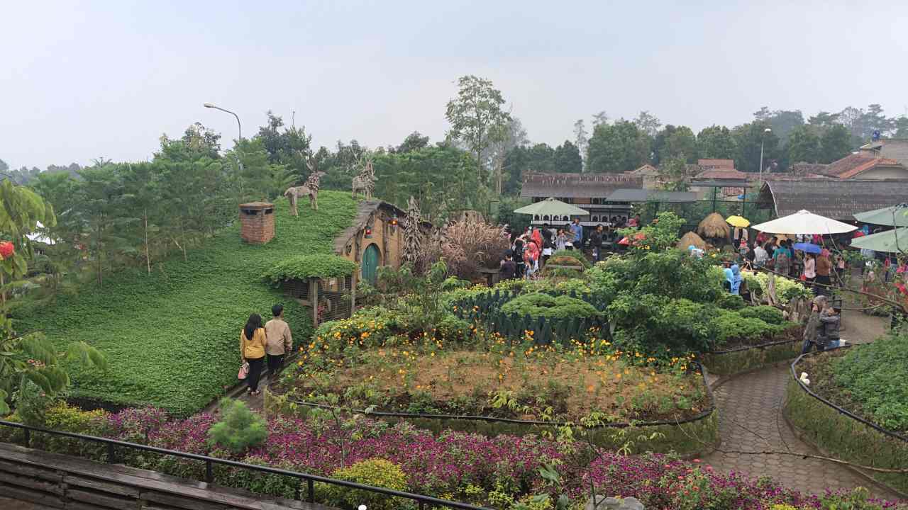 farmhouse lembang little garden 