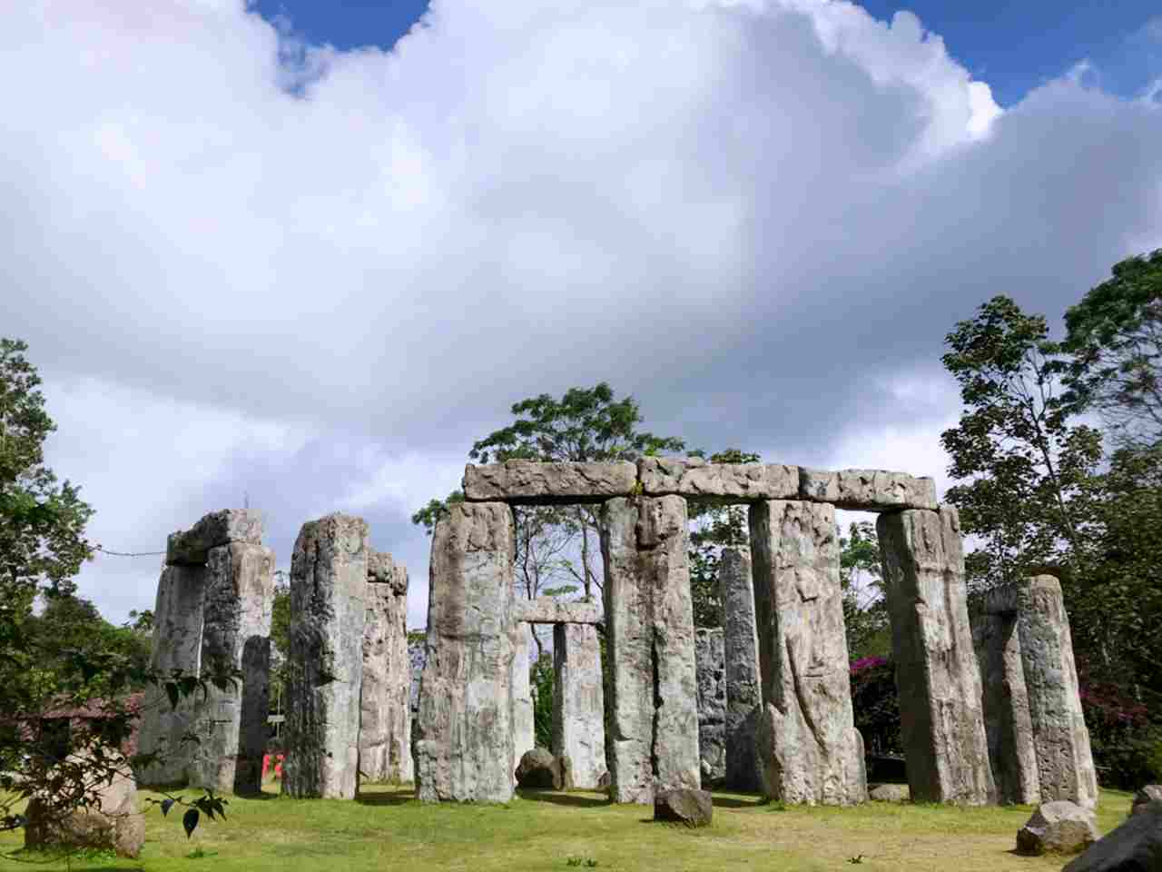 stonehenge mount merapi 