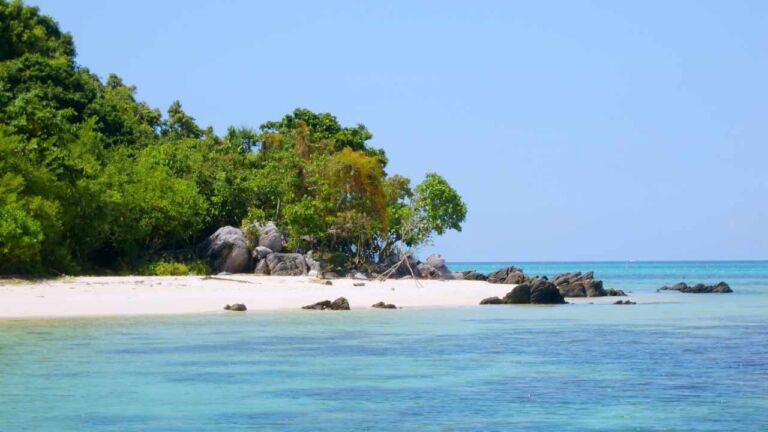 beach in karimun