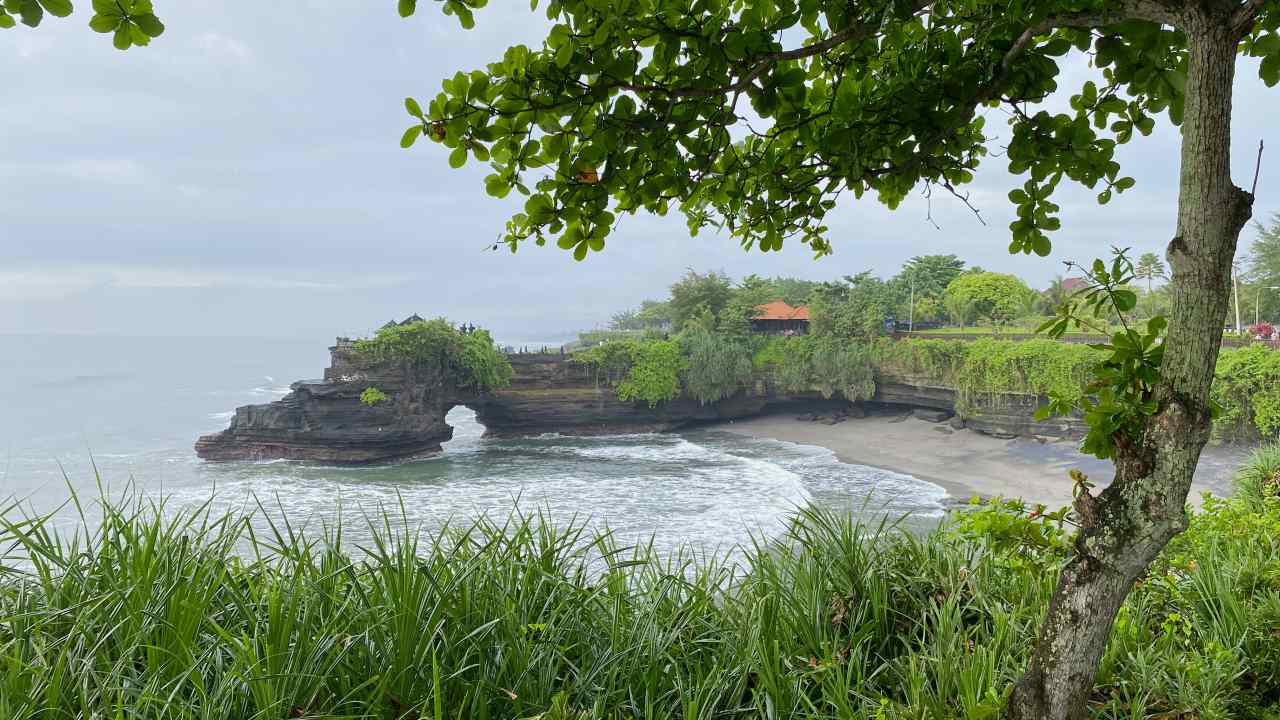 batu bolong temple in tanah lot area. 