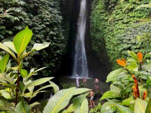 leke leke waterfall