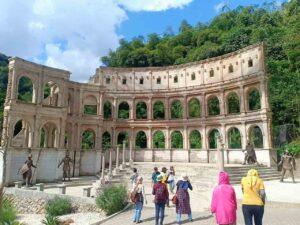 sarae hills colloseum miniature