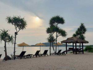 sunset in gili meno island