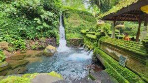 Pura Mengening Temple pool