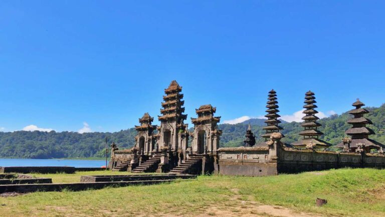ulun danu tamblingan temple